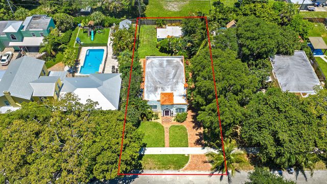 315 Hawthorne Drive, Lake Park, FL 33403
