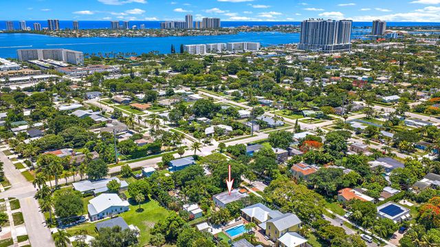315 Hawthorne Drive, Lake Park, FL 33403