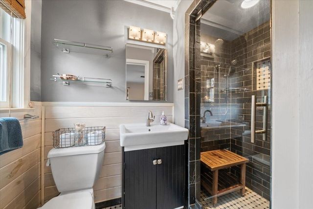 1044 KINGS PARK RD, Memphis, TN 38117