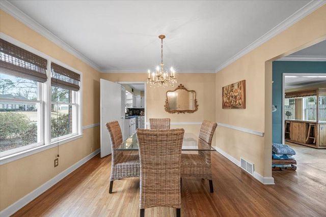 1044 KINGS PARK RD, Memphis, TN 38117