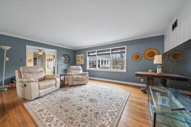 1044 KINGS PARK RD, Memphis, TN 38117