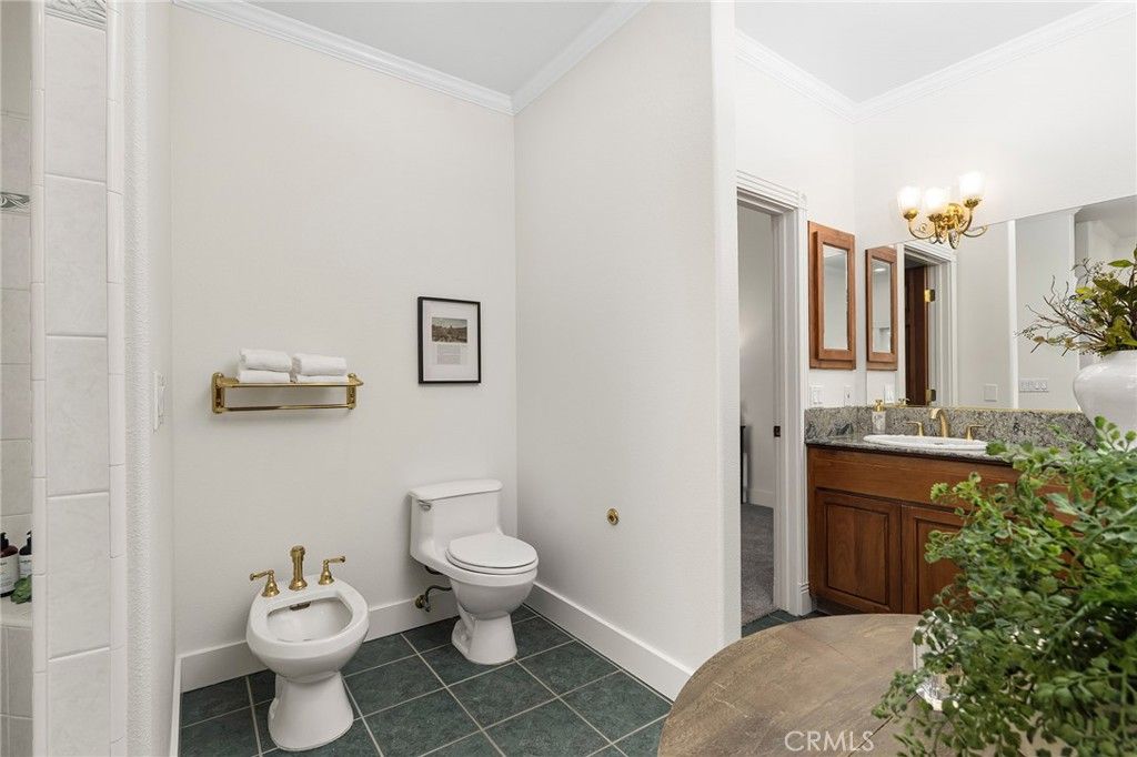 Image 35 of property listing at 897 Filbert Avenue, Chico, CA 95926
