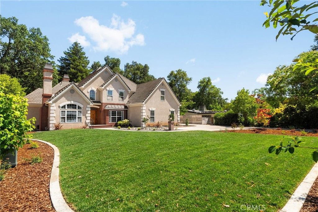 Image 7 of property listing at 897 Filbert Avenue, Chico, CA 95926