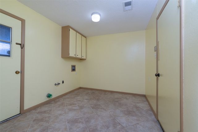 6236 Trail Lake Drive, Fort Worth, TX 76133