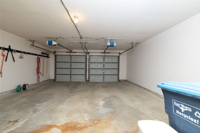 6236 Trail Lake Drive, Fort Worth, TX 76133