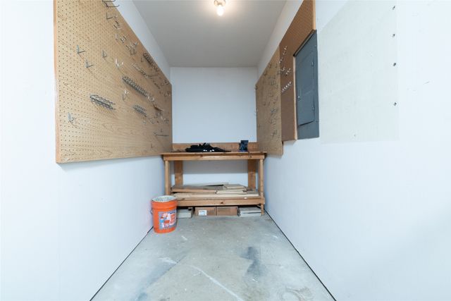 6236 Trail Lake Drive, Fort Worth, TX 76133