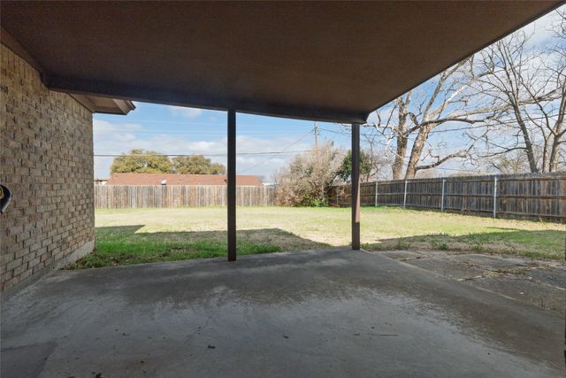 6236 Trail Lake Drive, Fort Worth, TX 76133