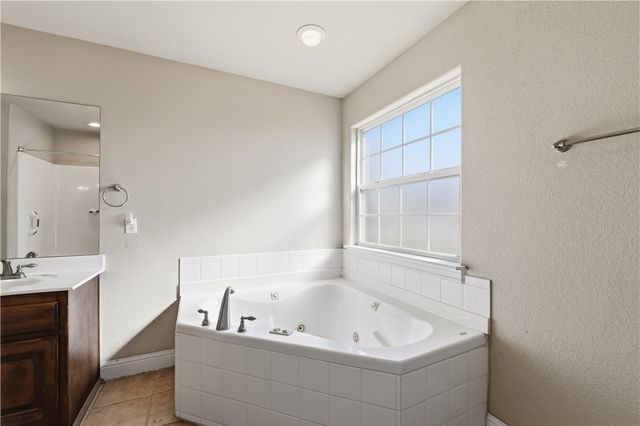 8750 Pageant Drive, Rogers, AR 72756