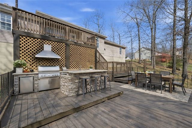 8750 Pageant Drive, Rogers, AR 72756