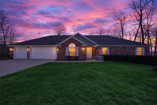 8750 Pageant Drive, Rogers, AR 72756