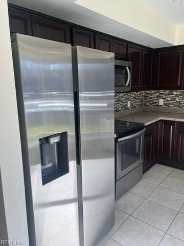 5382 Leicester CT, Virginia Beach, VA 23462