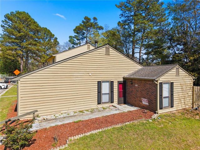 129 Sandalwood Cir, Lawrenceville, GA 30046