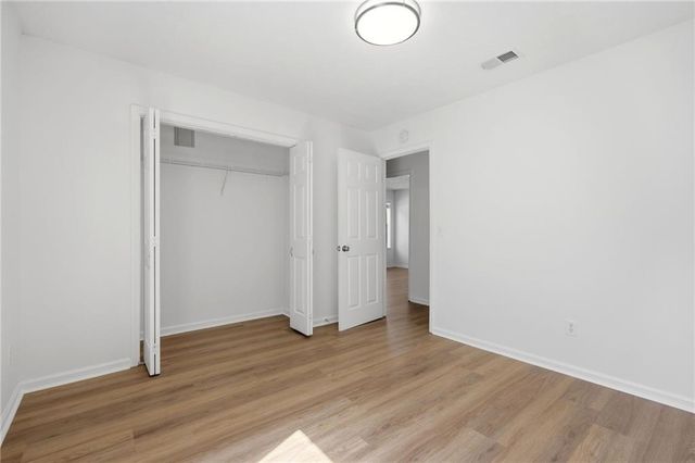 129 Sandalwood Cir, Lawrenceville, GA 30046