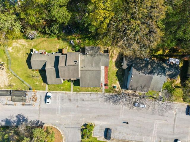 129 Sandalwood Cir, Lawrenceville, GA 30046