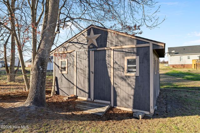 103 Mill Bluff Place, Pikeville, NC 27863