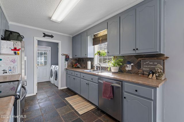 103 Mill Bluff Place, Pikeville, NC 27863