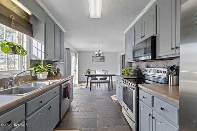 103 Mill Bluff Place, Pikeville, NC 27863