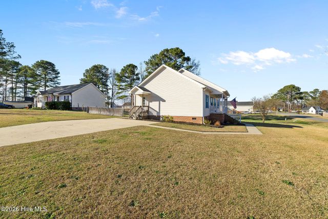 103 Mill Bluff Place, Pikeville, NC 27863