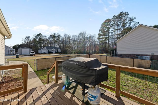 103 Mill Bluff Place, Pikeville, NC 27863