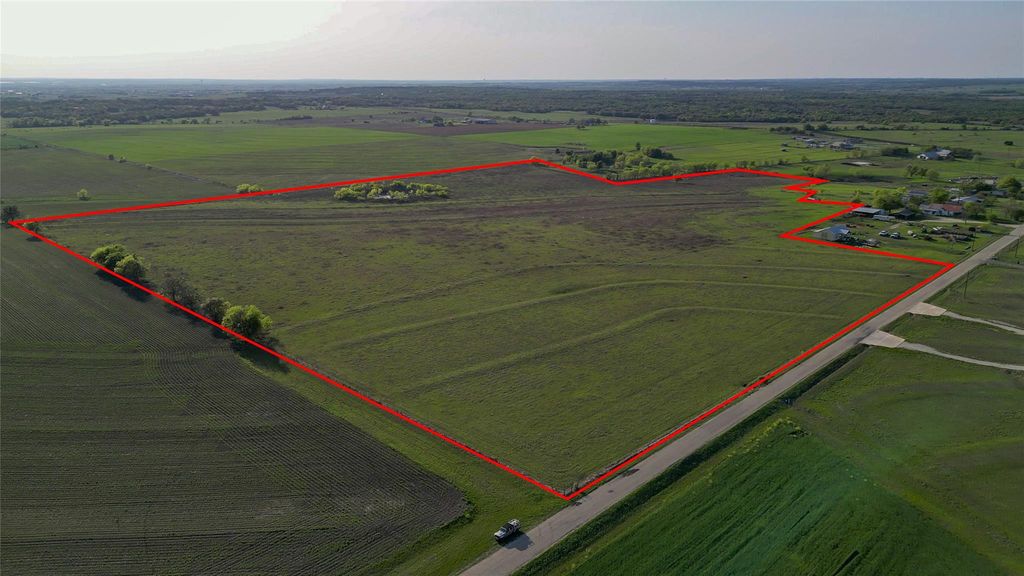 601 County Road 161, Granger, TX 76530