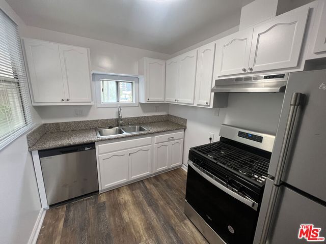 419 La Colina Drive 4, Inglewood, CA 90302