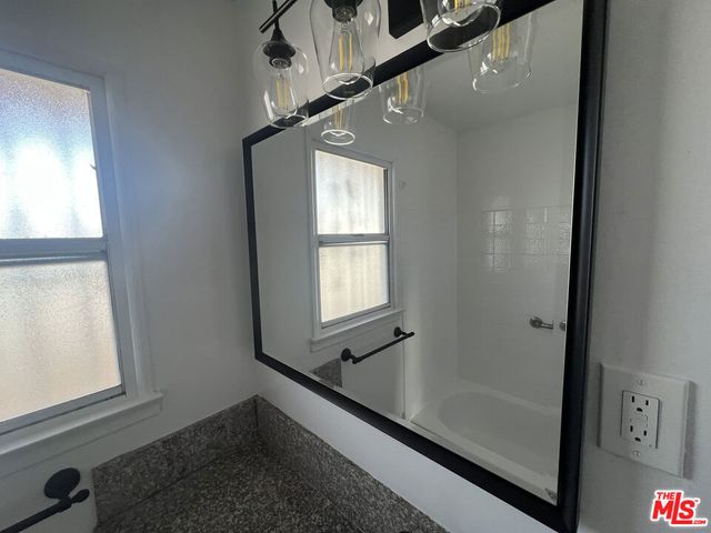 419 La Colina Drive 4, Inglewood, CA 90302