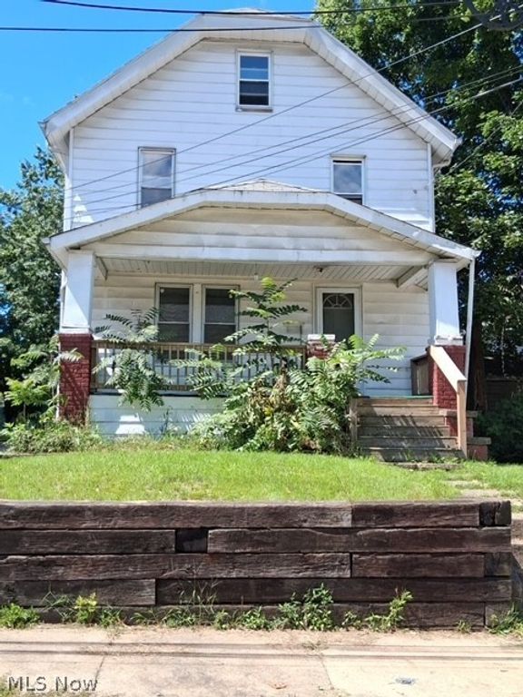 106 Shaker Drive, Akron, OH 44305