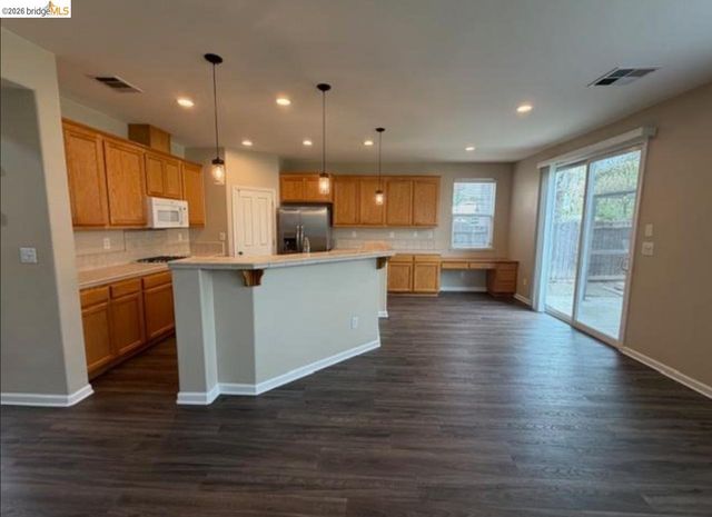 111 Tennyson Ct, Discovery Bay, CA 94505