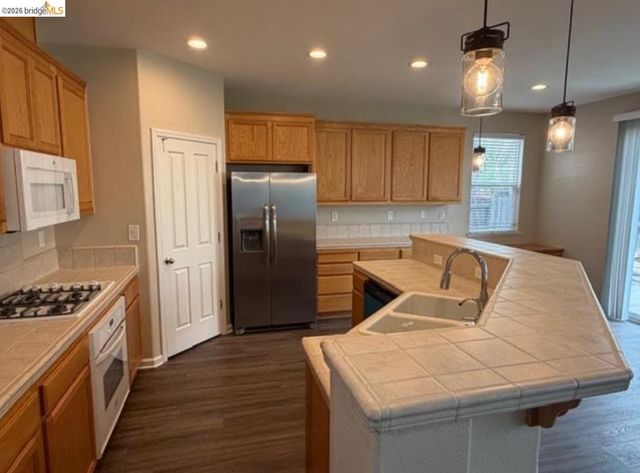 111 Tennyson Ct, Discovery Bay, CA 94505