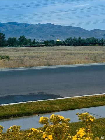 3146 W ALLRED DR, Lehi, UT 84048