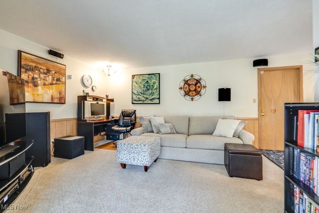 1417 Roanoke Drive, Parma, OH 44134