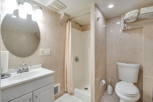 1417 Roanoke Drive, Parma, OH 44134