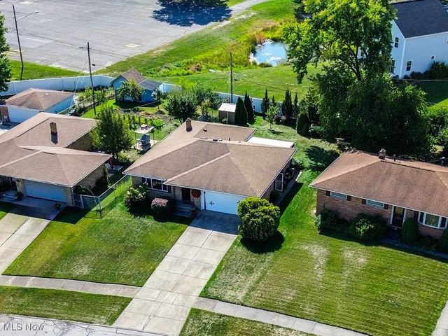 1417 Roanoke Drive, Parma, OH 44134