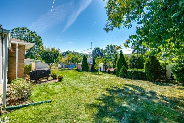 1417 Roanoke Drive, Parma, OH 44134