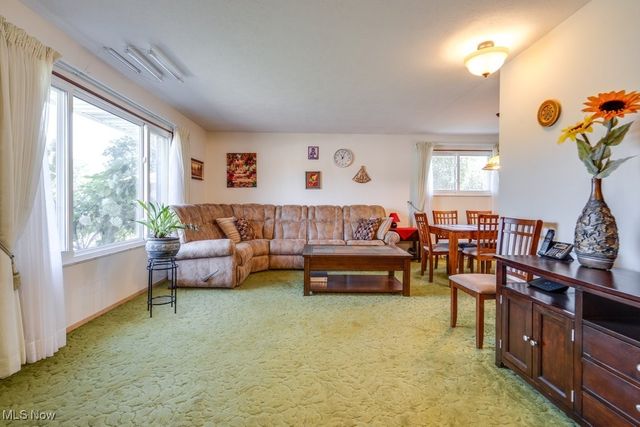 1417 Roanoke Drive, Parma, OH 44134