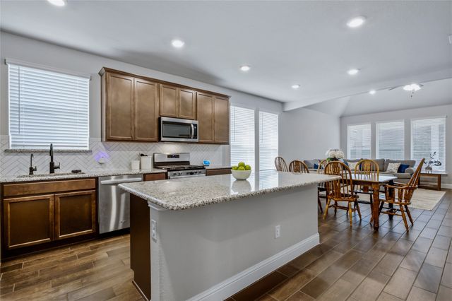 3530 Burdock Lane, Venus, TX 76084
