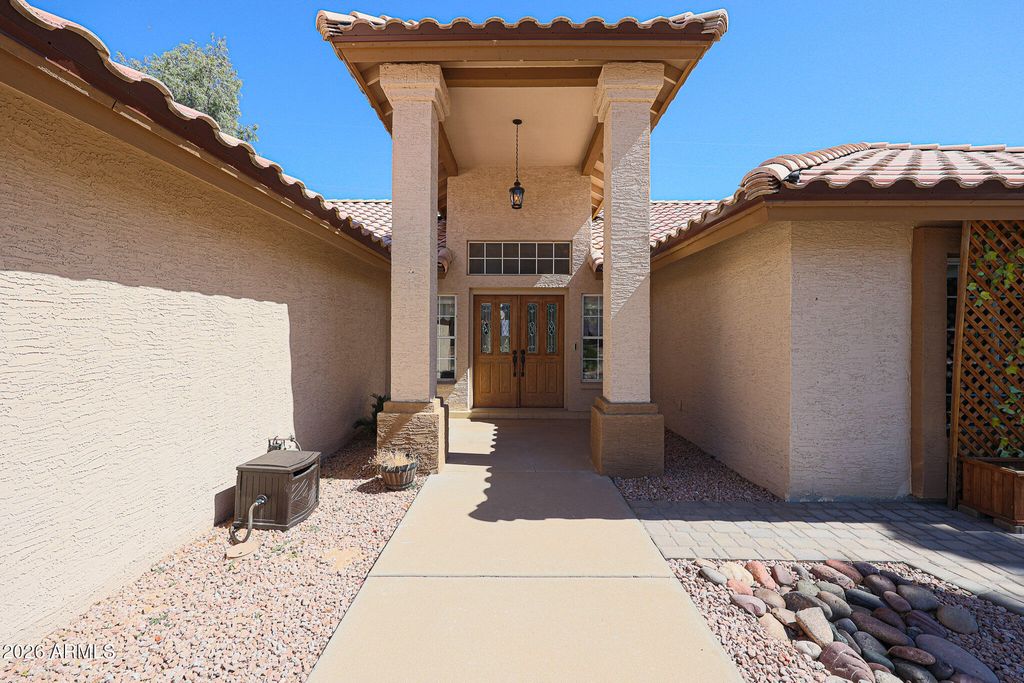 5542 W NORTHWOOD Drive, Glendale, AZ 85310 — photo 4