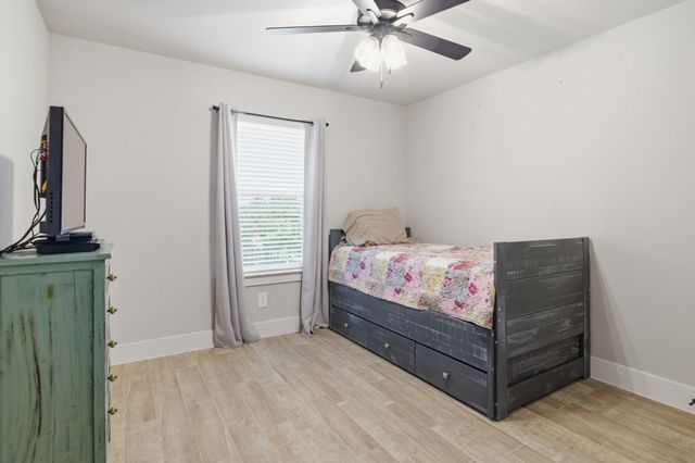 112 Monarch Lane, Poolville, TX 76487