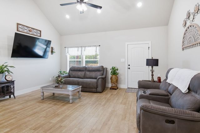112 Monarch Lane, Poolville, TX 76487