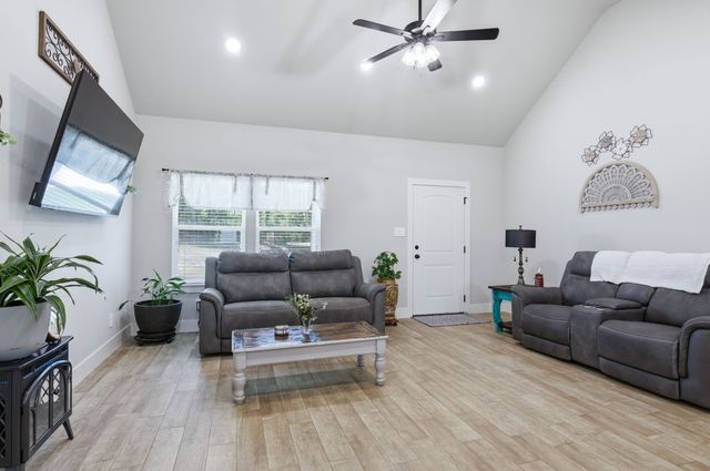 112 Monarch Lane, Poolville, TX 76487