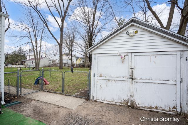 517 Front Street, Lowell City, MI 49331