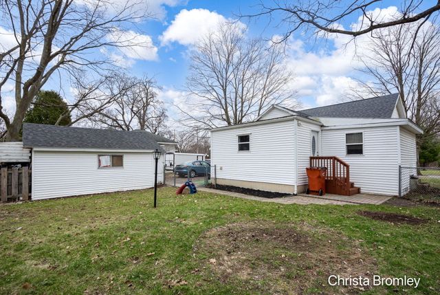 517 Front Street, Lowell City, MI 49331