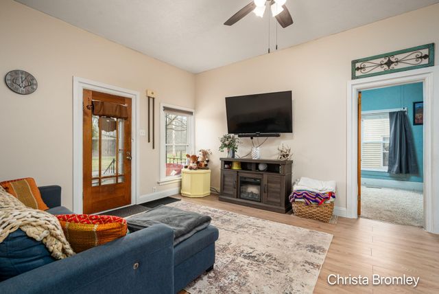 517 Front Street, Lowell City, MI 49331