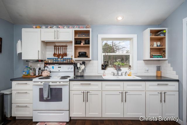 517 Front Street, Lowell City, MI 49331