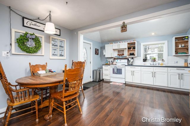 517 Front Street, Lowell City, MI 49331