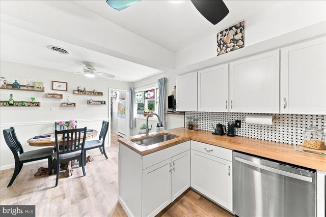 301 DELAWARE AVE, Oxford, PA 19363