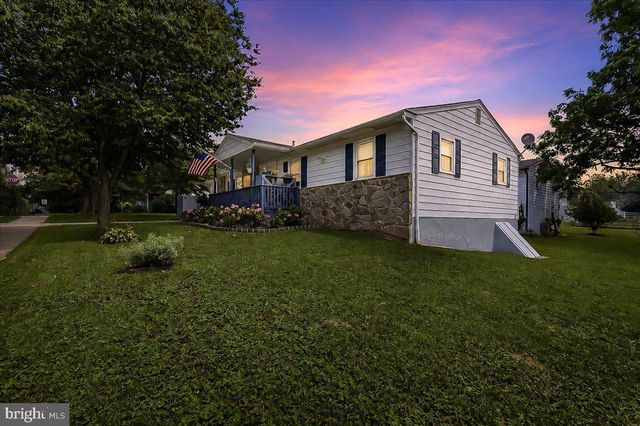 301 DELAWARE AVE, Oxford, PA 19363