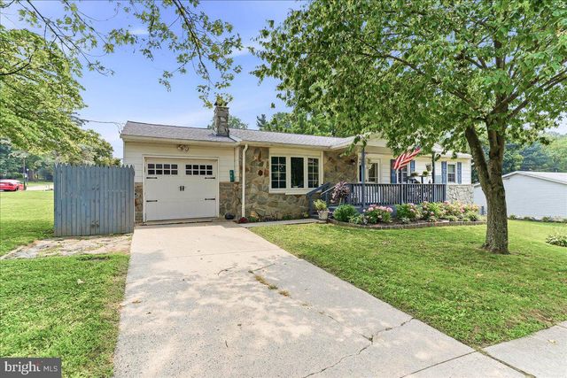 301 DELAWARE AVE, Oxford, PA 19363