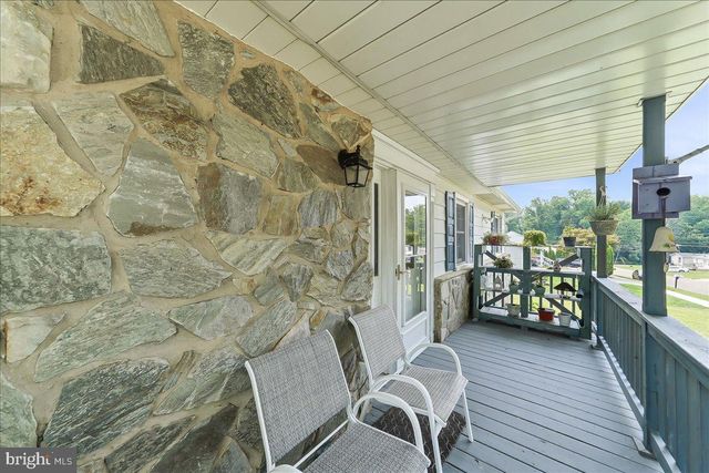301 DELAWARE AVE, Oxford, PA 19363