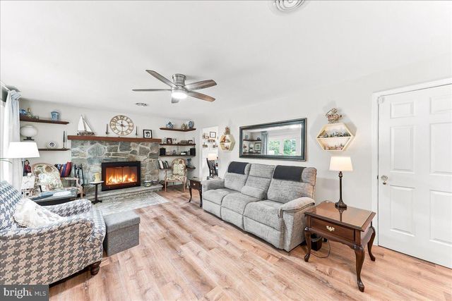 301 DELAWARE AVE, Oxford, PA 19363